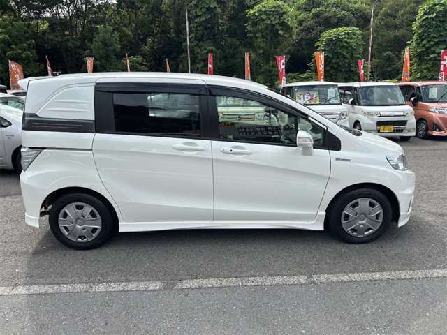☆両側スライドドア。狭い場所での乗り降り非常に助かります。