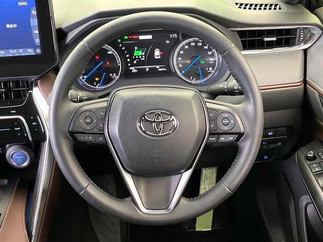 【ステアリングスイッチ】運転中、前方から目線をそらすことなく、オーディオ等の操作が可能な便利機能！安心＆快適なドライブを演出してくれます♪