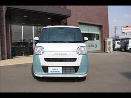 広い展示場には目移りしちゃうくらい軽・届出済未使用車が展示されてます