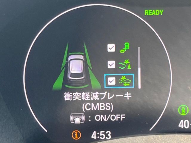 【誤発進抑制機能】駐車時などの低速走行時にアクセルとブレーキを間違え、壁や車などとの衝突の恐れがある場合にブレーキを作動させ衝突回避をサポート。うっかり事故の予防に役立ちます！
