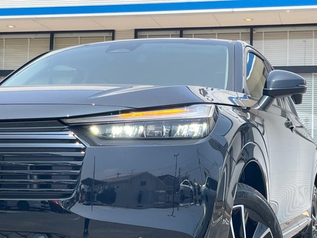 【シーケンシャルターンランプ付きLEDヘッドライト】人気の『流れるウィンカー』付きのLEDヘッドライトを装備♪高級感はもちろん、点灯時は存在感たっぷりで他車からも認識されやすく安心です。