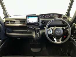 【インパネ全体】全方位で視界が広く、高い目線で運転もしやすいです！