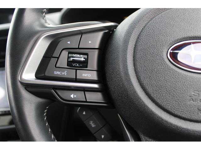 ステアリングスイッチ装着で、オーディオ操作もスムーズにできます、運転に集中できます