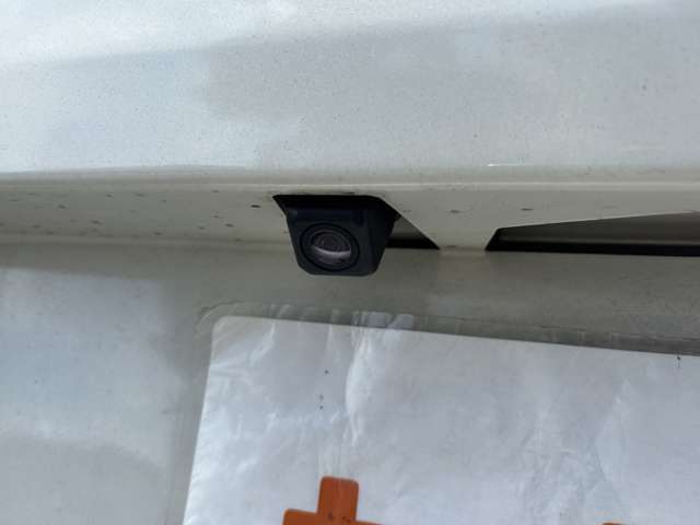 当店の在庫は仕入れにこだわりを持ってます！ミニバンは両側電動スライドドア、7人乗り、後席モニター、セダンではサンルーフ、革シート、ハーフレザーシート、その他でもETC、バックカメラ、ナビなどを各車装備