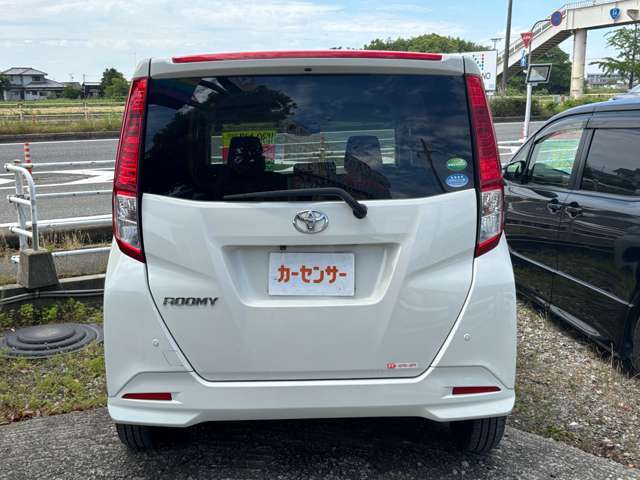 納車前の点検整備やアフターサービスもお任せください。経験豊富な国家資格を持った整備士がお客様のお車と真剣に向き合い、誠心誠意のメンテナンスを施します。安心してお乗りいただけます。
