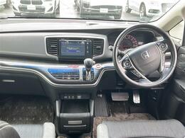 【インパネ全体】車内の雰囲気でお車の印象も変わります。自分好みのお車を見つけていきましょう！