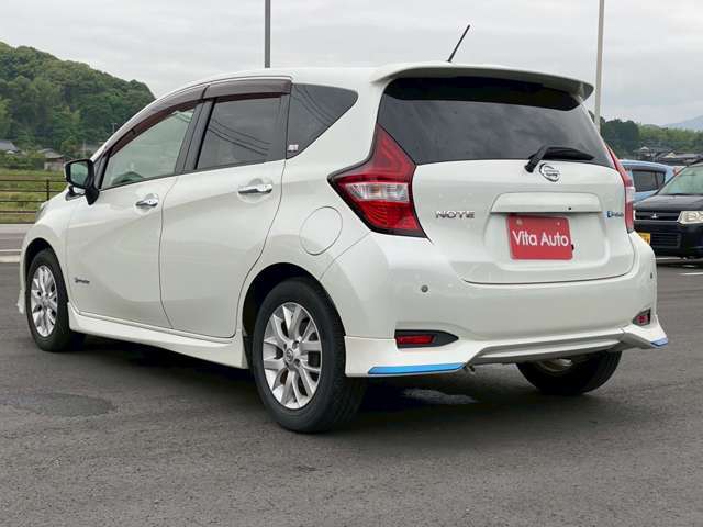 ローン実績500件以上！一括では難しくてもローンならどうですか？求めていた車のワンランク上の車でもローンで、月々の支払いが少なく出来れば手に入ります。