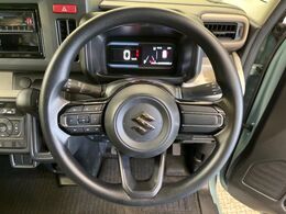 【スズキ　セーフティサポート】走行中に前方の車両等を認識し、衝突しそうな時は警報とブレーキで衝突回避と被害軽減をアシスト。より安全にドライブをお楽しみいただけます。