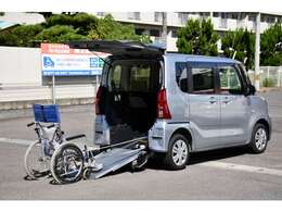 あなたに伝えたいことがまだまだたくさんあります。『坂出自動車』とWEBで入力し当店ホームページへお越しください。「坂出自動車」で検索して下さい。※車いすは見本です。