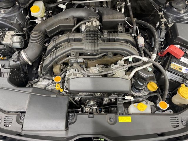 親切・丁寧な専門メカニックスタッフが応対！・車検・点検整備・事故等の修理などアフターサービスも安心。お車のカスタマイズもネクステージのサービススタッフまでご相談ください！
