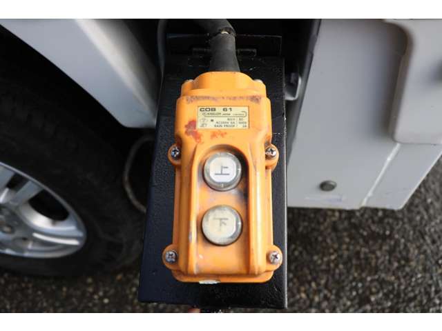 扱いやすいエンジンをはじめ、広い荷台や頑丈な車体、使いやすさで、市場で確固たる地位を築いてきた軽トラック。