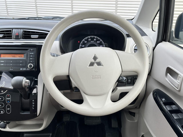 工場併設だから車の事はここだけで完了出来ます、代車も多くご用意しておりますので購入にあたり心配なことは、些細な事でもご相談ください！！
