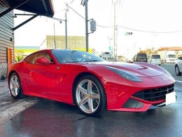 フェラーリフラッグシップモデルF12ベルリネッタが入荷しました！程度良好です！自然吸気のV12気筒フェラーリエンジン搭載モデル！必見です！