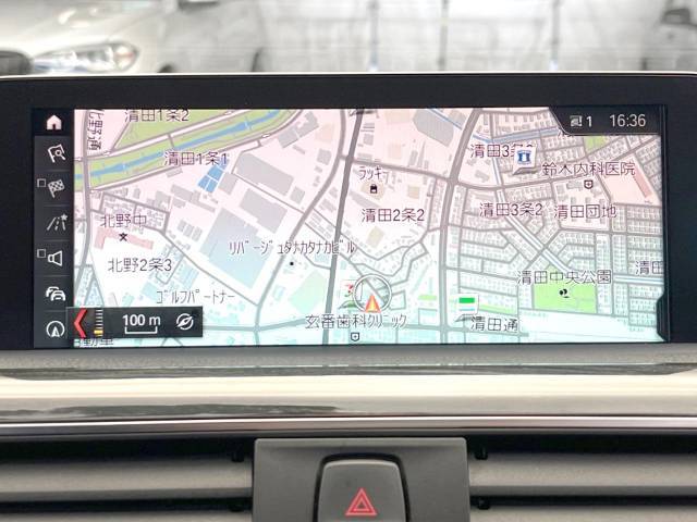 ●純正ナビ:一体感のあるナビは、高級感ある車内を演出してくれます。Bluetooth再生などオーディオ機能も充実しておりますので、運転もより楽しめます♪