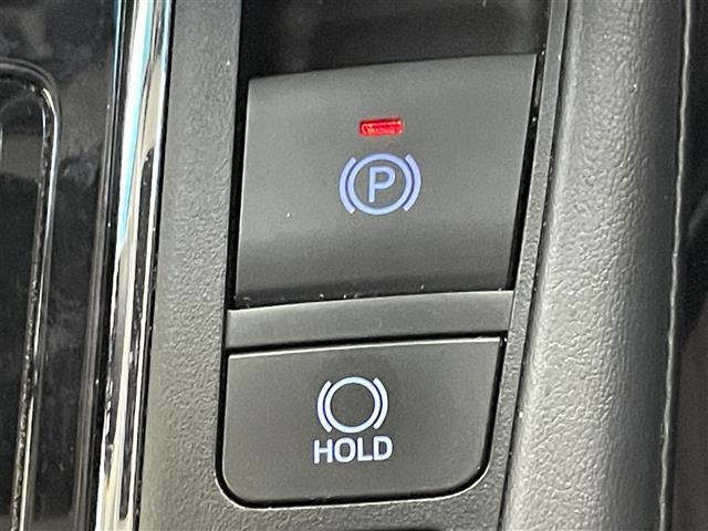 【電動パーキングブレーキ＆ブレーキホールド】　スイッチを入れると、信号待ち等で停車時、ブレーキを離しても自動でブレーキが効いた状態になり、指先の簡単操作でパーキングブレーキの作動や解除が可能です！！！