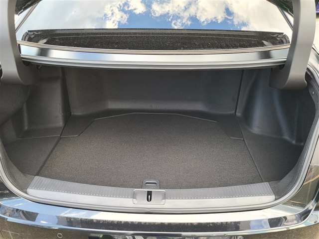 シートのアレンジ機能で、大きな荷物も収納安心！