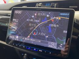 【BIG-X11インチナビ】人気の大画面BIG-Xナビを装備。専用設計で車内の雰囲気にマッチ！ナビ利用時のマップ表示は見やすく、テレビやDVDは臨場感がアップ！いつものドライブがグッと楽しくなります♪