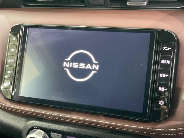 【純正9型ナビ】人気の純正ナビを装備。オーディオ機能も充実しており、Bluetooth接続すればお持ちのスマホやMP3プレイヤーの音楽を再生可能！毎日の運転がさらに楽しくなります！！