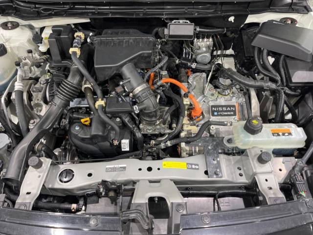 親切・丁寧な専門メカニックスタッフが応対！・車検・点検整備・事故等の修理などアフターサービスも安心。お車のカスタマイズもネクステージのサービススタッフまでご相談ください！