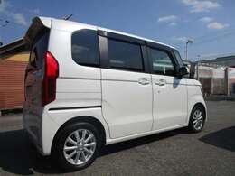 外装も非常に綺麗なお車となっております！！