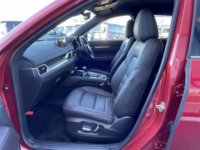 きれいな助手席なので家族や友だちに乗ってもらっても安心です！