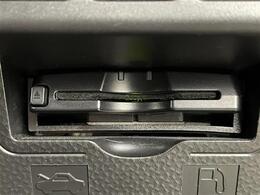 【ETC】有料道路を利用する際に料金所で停止することなく通過できる、ETC車載器（ノンストップ自動料金収受システム機器）が装備されています。セットアップを行うことで利用可能になります。