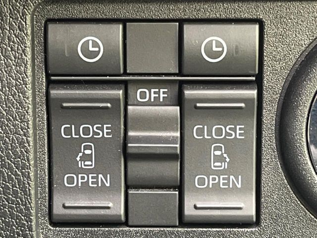 【両側パワースライドドア】スマートキーや運転席のスイッチで後席両側スライドドアの開閉が可能♪電動だから力を入れてドアを開ける必要が無く、小さなお子様でも簡単に開け閉めでき快適です♪