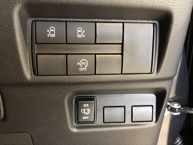 両側電動スライドドアなので運転される方も乗車される方もとっても便利です♪