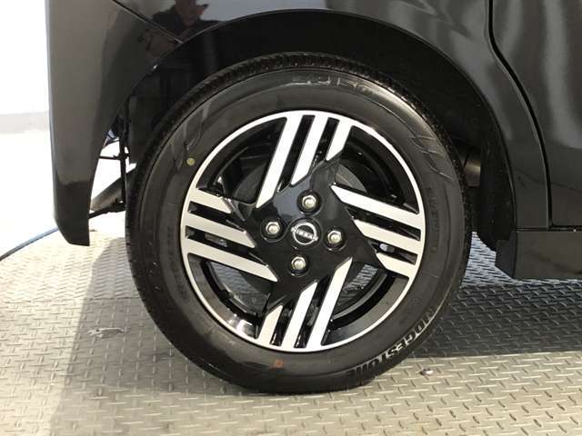 タイヤサイズは155/65R14です♪