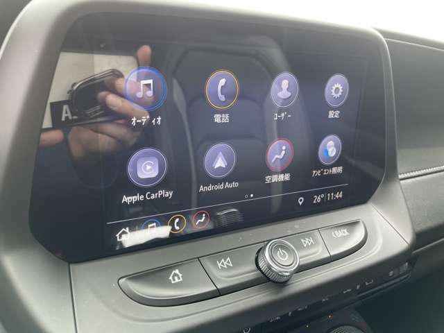 ◆Android Auto ：車載ディスプレイにアプリが表示されるので、運転に集中できます。 ナビ、地図、電話、テキスト メッセージ、音楽などの機能を操作できます。