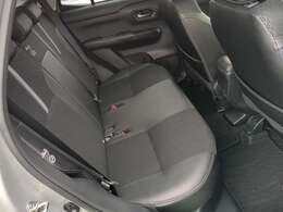 レーダークルーズコントロール！誤発進進抑制機能！先行車発進お知らせ！ふらつき警報！標識認識機能！オートハイビーム！コーナーセンサー！電動パーキングブレーキ！LEDヘッドライト！オートライト！