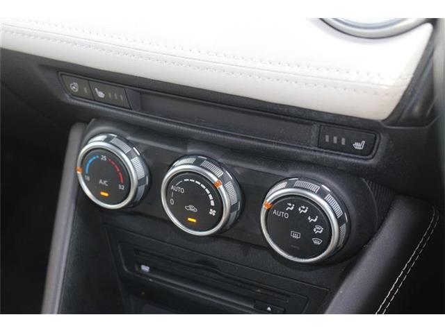 オートエアコン搭載車です。室内の空調管理も温度を設定するだけなのでとても便利な装備です。TEL：043-441-5374
