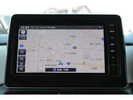 フルセグTV付きナビゲーション搭載車です。長距離ドライブでも快適ですね。