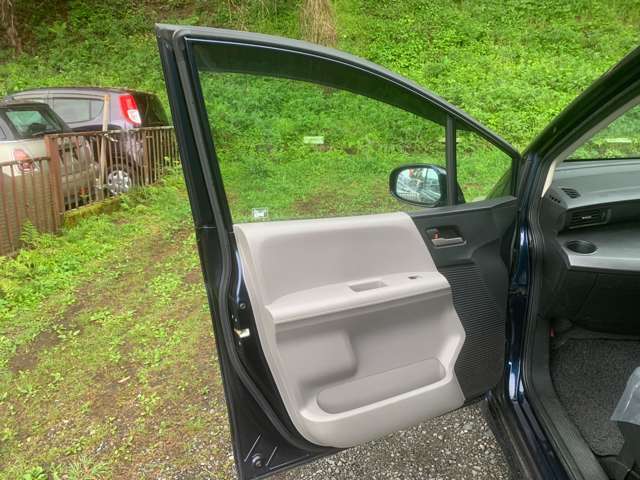 下取り車両のため修復歴が不明です。