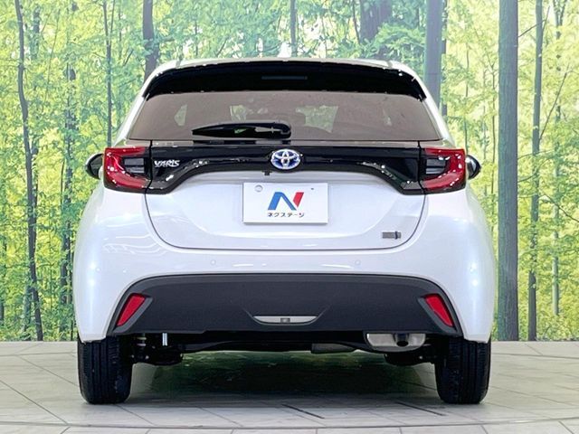 安心の最長10年・走行無制限保証（有償）をご用意。保証内容も充実はもちろん、無料点検＆オイル交換や、年中無休の全国・24時間ロードサービスも付帯されておりますのでご安心下さい。