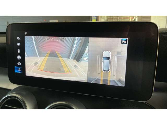 【リアカメラ】見通しの悪い場所への進入時や狭い場所での駐車時に役立ちます。