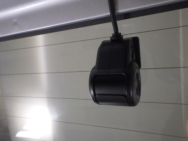 前だけではなく後方にもドラレコ装備！前後でついていると嬉しい装備ですよね！！