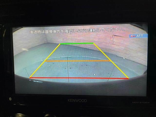 【バックモニター】を装備で駐車が苦手な方でも安心です。