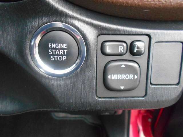 プッシュスタートシステムです！　ボタンを押すだけでエンジンのON、OFFが出来ます！！　とっても便利ですよ(^^♪