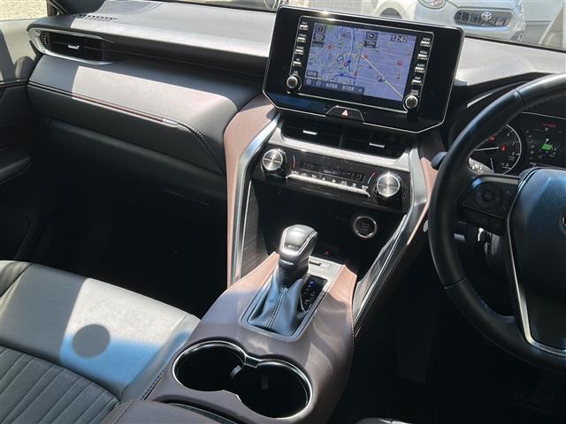 【インパネ全体】全方位で視界が広く、高い目線で運転もしやすいです！