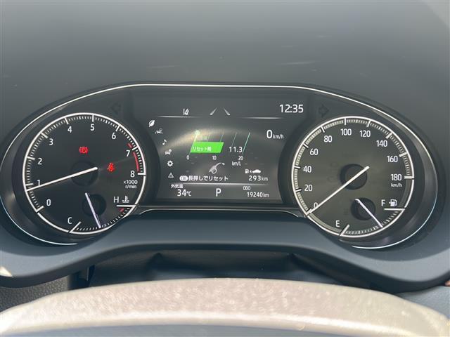 【スピードメーター】メーターがシンプルで見やすく運転しやすいですね！
