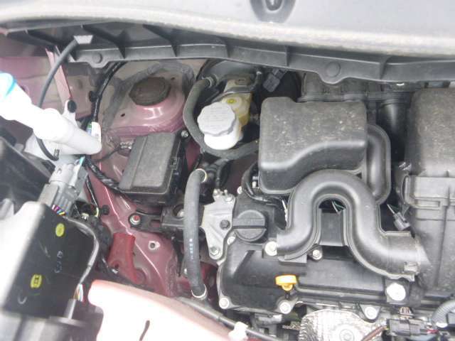 .たとえばスズキのお店にある、たくさんのスズキ セーフティ サポート付き車は、正常に作動する事をしっかり確認します。