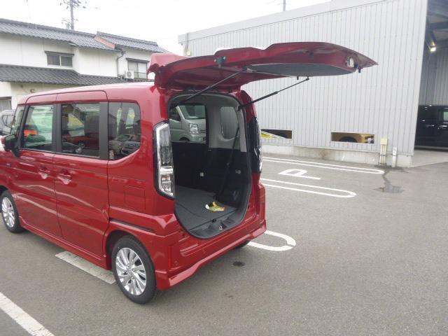 .当社はスズキ正規ディーラーとしてスズキ車をメインに県内3店舗で常時100台以上展示、販売しています。