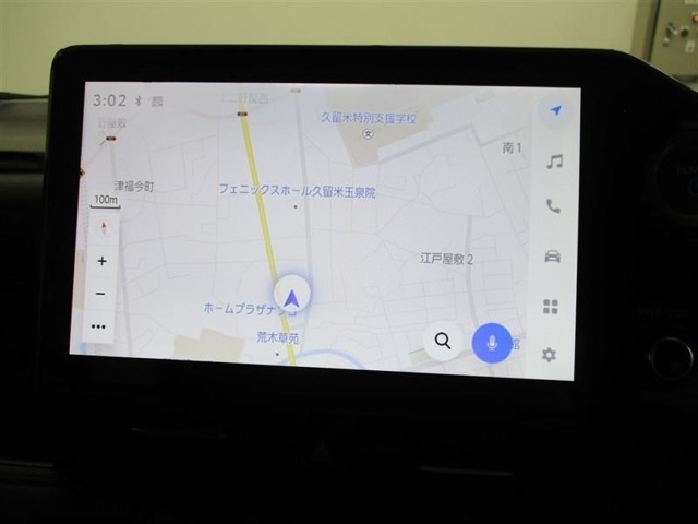 純正ナビを装備。タッチパネル式で使いやすく、お出かけもラクラクです。