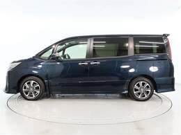 納車1カ月後には無料1カ月点検をご用意しています。車検や12カ月点検、オイル交換などのアフターメンテナンスも県内50店舗の整備工場におまかせください。