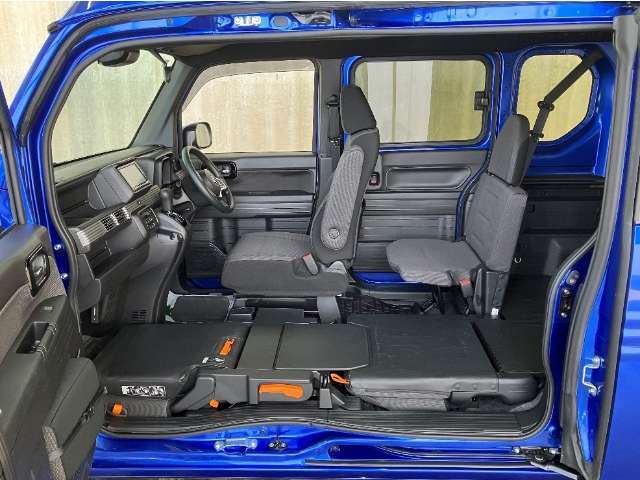 ユーザー仕入れの1台きりの車輛です！この世に全く同じ中古車に巡り合う事は出来ません。気になる車が翌日には売り来ててしまう事もしばしばございます。お問い合わせはお早めに！