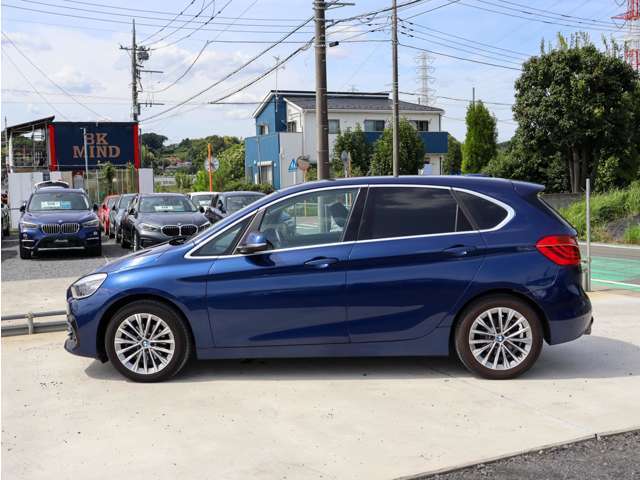 厳選されたBMW中古車が80台から100台ほど展示されております。営業時間は10：00から19：00で年中無休（年末年始を除く）で営業しております。