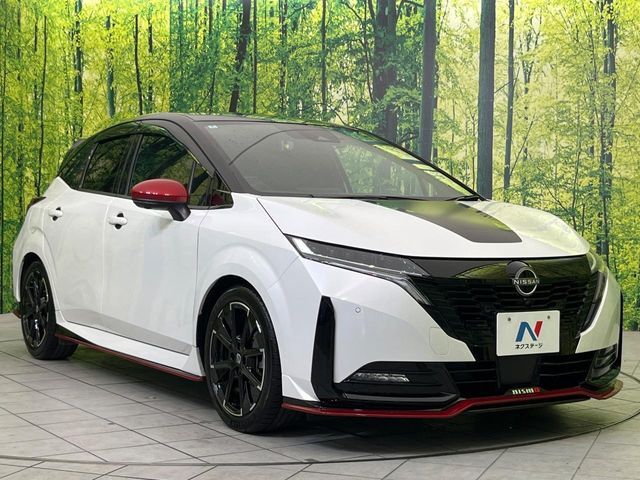 大好評のボディコーティング「弾スプラッシュコート」もご納車までに施工可能。通常のガラスコートと異なる、耐久年数6年の無機質ガラスコーティングが、ボディをキレイな状態に保ってくれます。