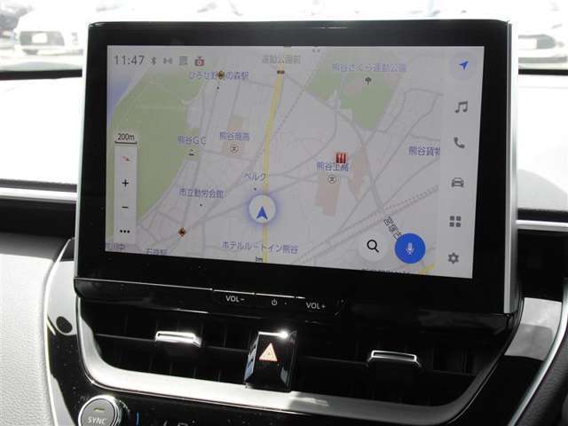 純正ナビを装備。タッチパネル式で使いやすく、お出かけもラクラクです。
