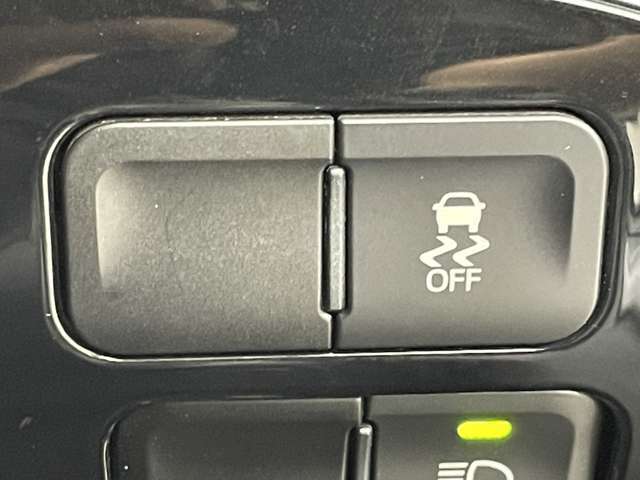 【運転席操作部】快適なドライブを楽しむための機能が装備されています！運転席から触れるので、使いやすいです！除菌プランいれていただくと、さらに清潔で安心していただけます！